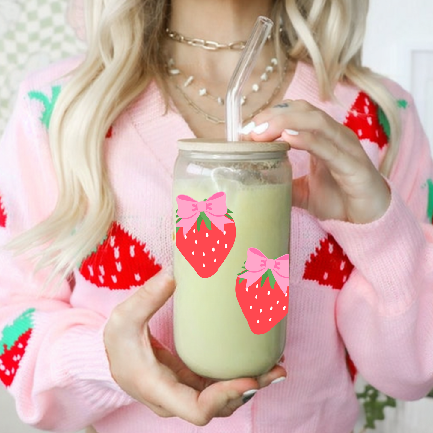 Strawberry With Bows Cute 16oz Sipper Glass